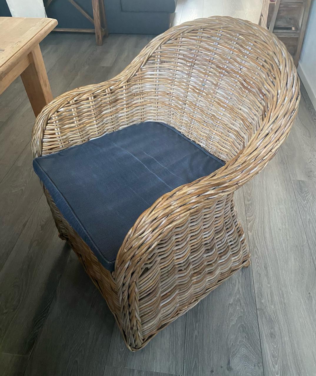 Complete Eethoek met 4 stoelen