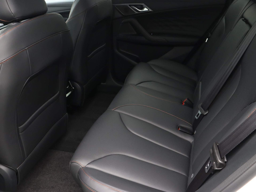 MG Hs 1.5 luxury | gratis upgrade | nieuw te bestellen | leder | 360 cam | 