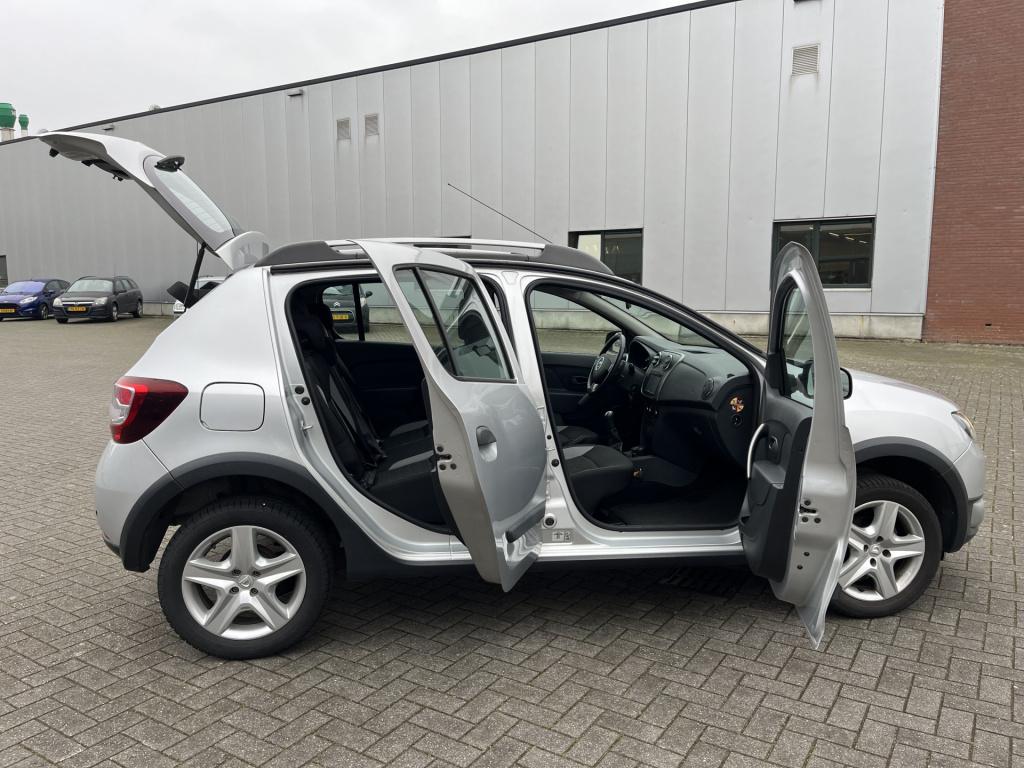 Dacia Sandero Stepway 0.9 tce lauréate 40 dkm