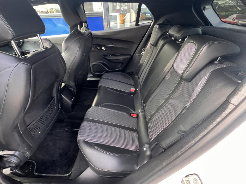 Peugeot 2008 1.2 puretech gt automaat, elektr. panodak enz....