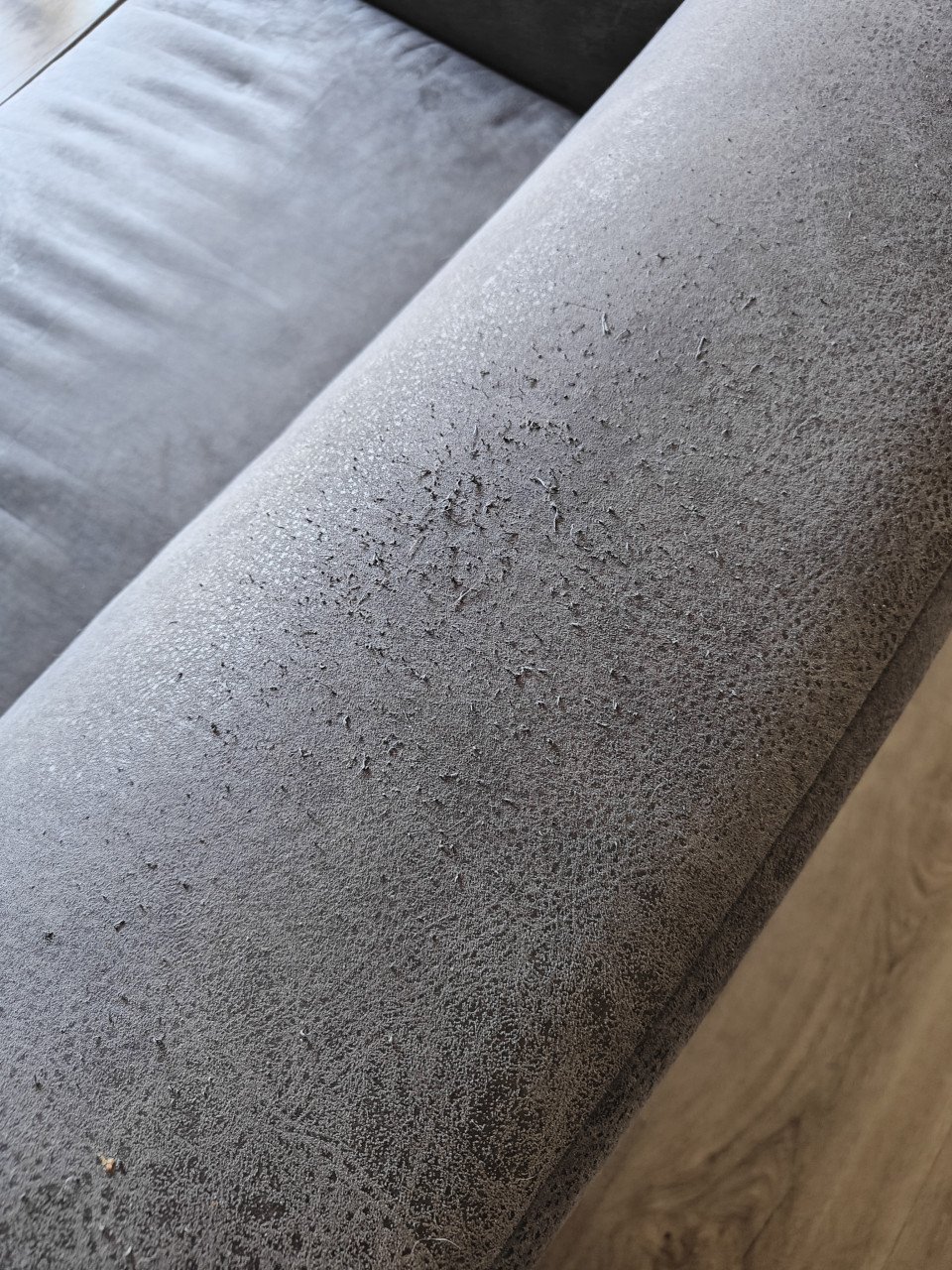 Gratis driezitsbank met hocker