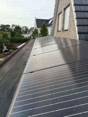 11 Zonnepanelen met 1 omvormer