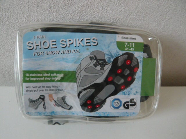 2 PAAR NIEUWE SCHOENEN SPIKES VOOR IJS EN SNEEUW