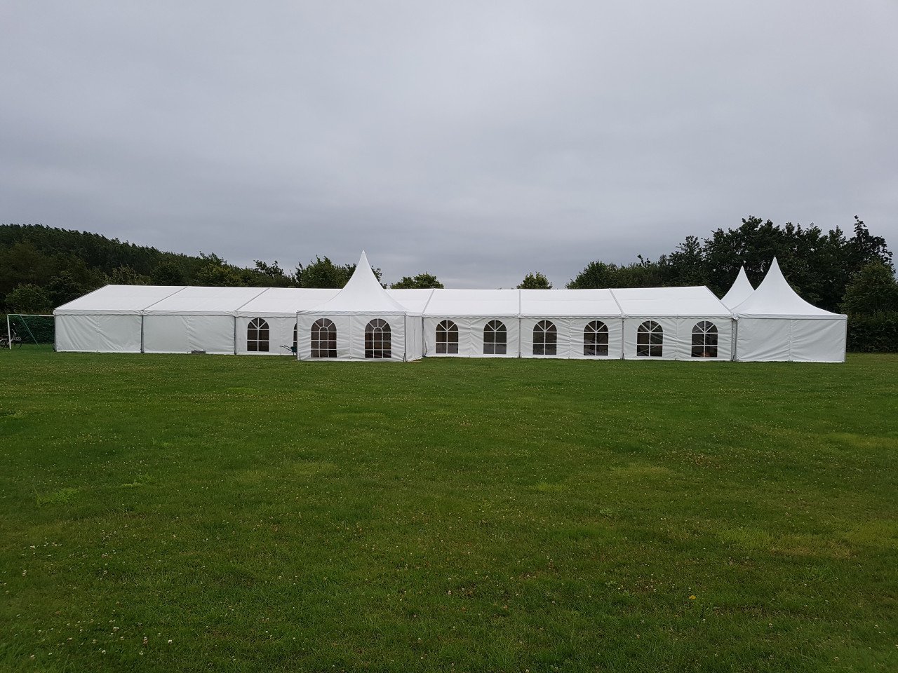Werktent kopen of huren ? Doorwerk tent