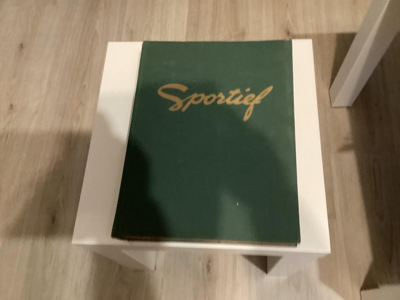 2 Jaargang Sportief.  Sportweekblad.