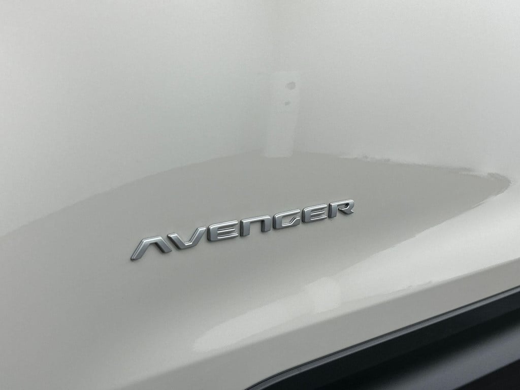 Jeep Avenger e-hybrid 1.2 summit | winterpack | camera | apple carplay&andr