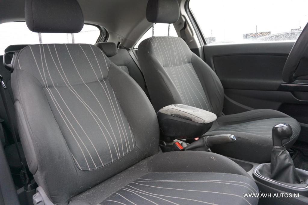 Opel Corsa 1.4-16v enjoy