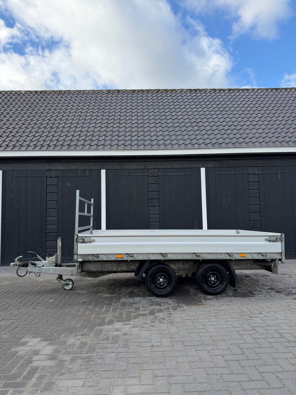 Nette Hapert Cobalt 335 x 180 - 3500 KG - composiet vloer