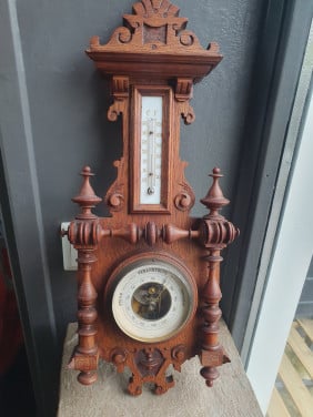 Prachtige Weerstation uit het Wilhelminische tijdperk (1900)..