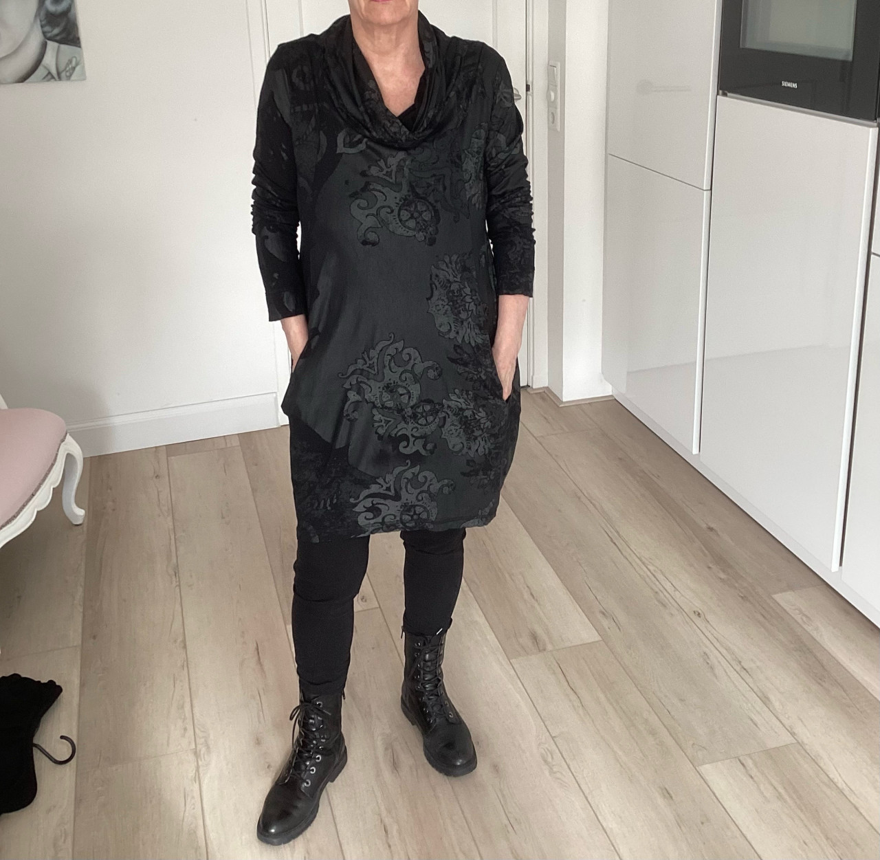Aparte jurk mooie stof achterkent langer dan voorkant xl