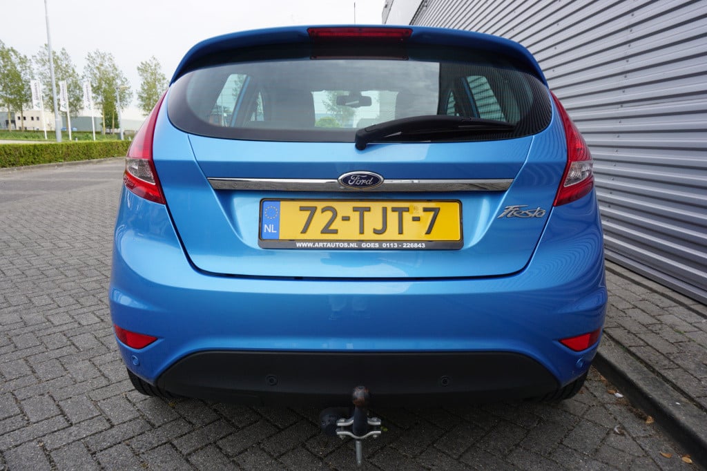 Ford Fiesta 1.6 titanium airco / cruise / elektr. ramen /  lm velgen / nap