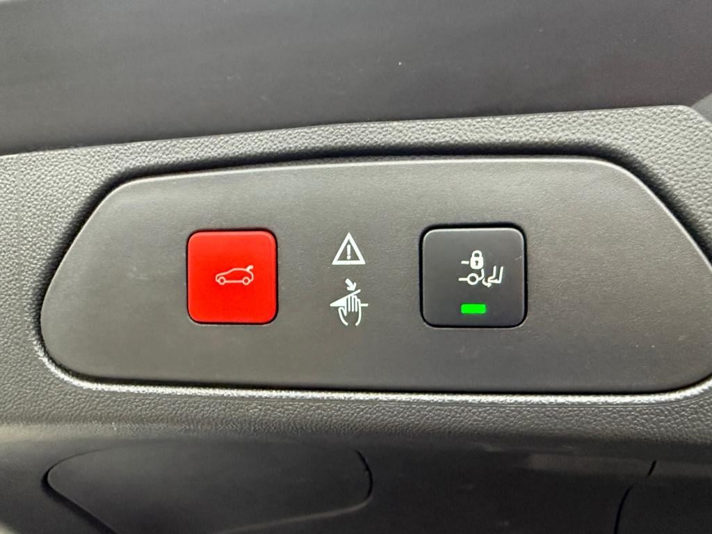 Opel Grandland X 1.6 turbo hybrid business elegance