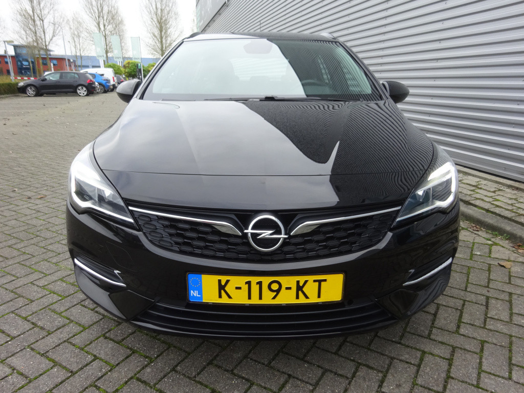 Opel Astra sports tourer 1.2 business edition navi / trekhaak / cruise cont