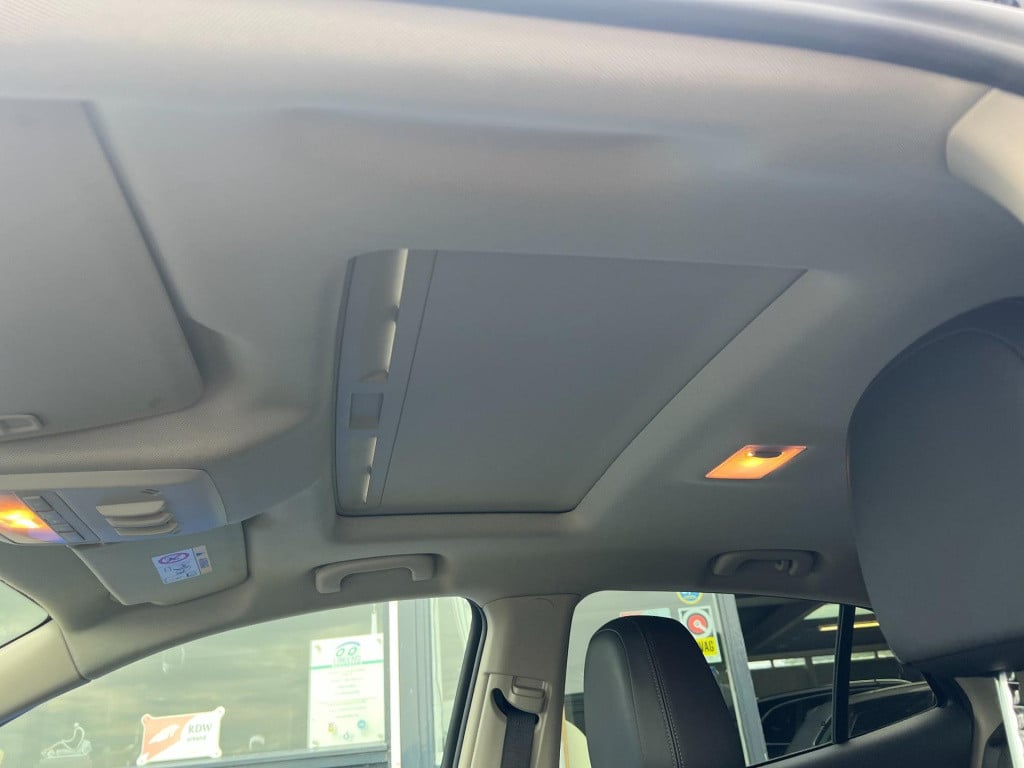 Opel Mokka 1.4 turbo innovation, leer, schuif/kanteldak, trekhaak enz...