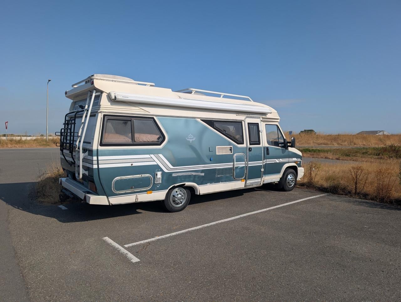 Camper