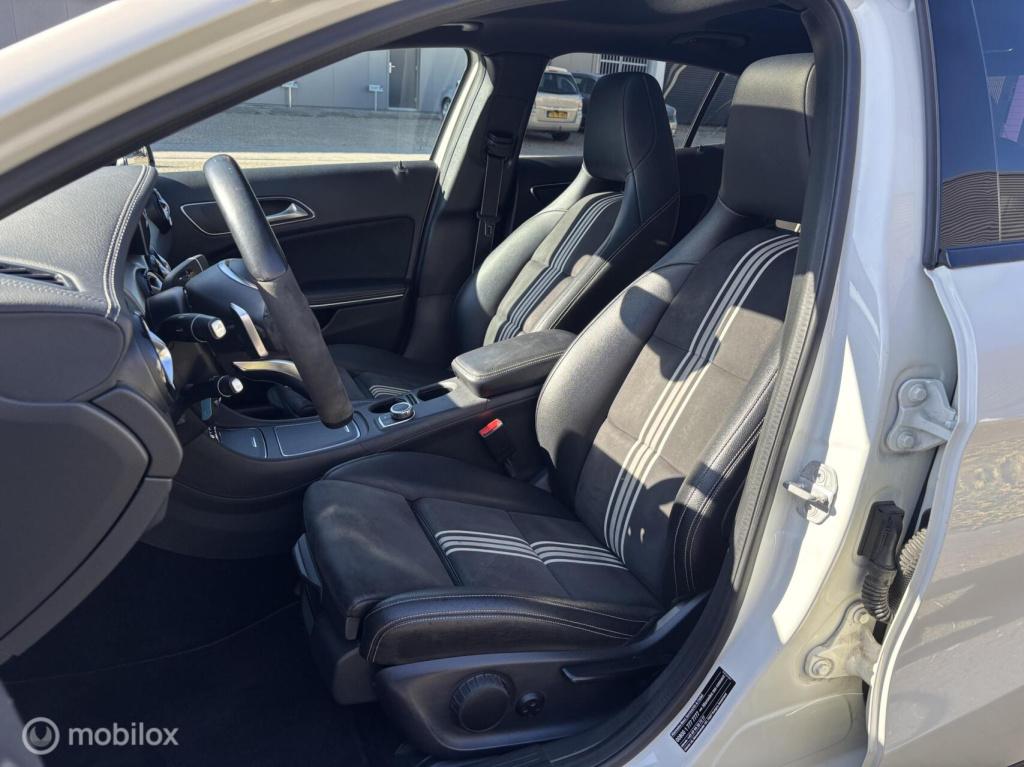 Mercedes-Benz Gla-klasse 200 premium plus amg edition