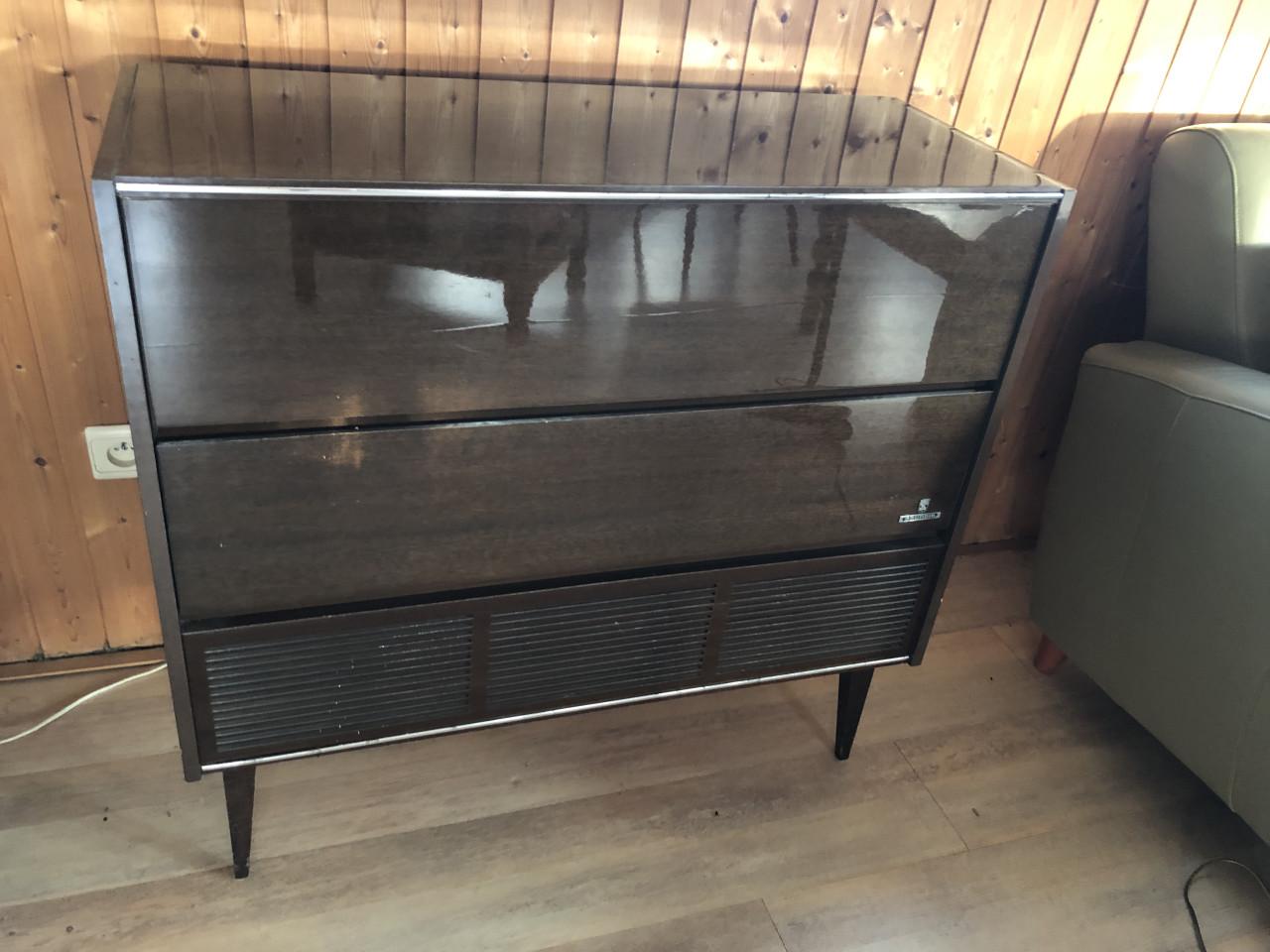 Radio grammofoonmeubel vintage merk Grundig