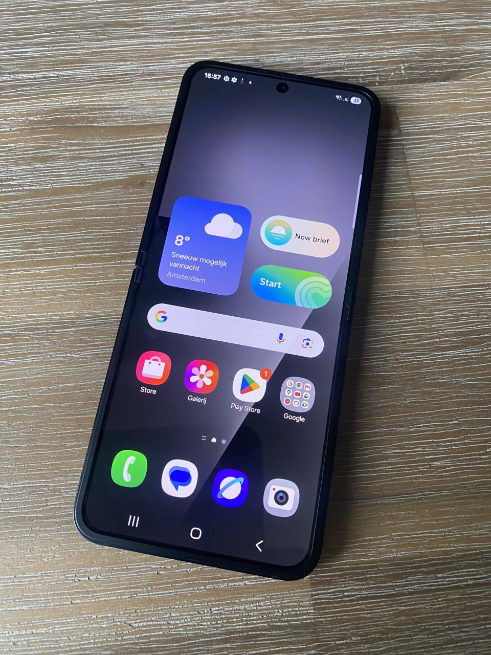 Samsung Flip 7 FE 256gb