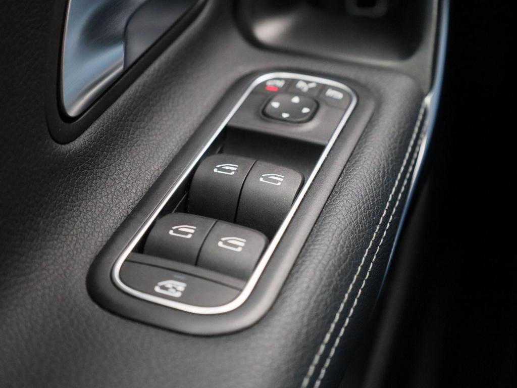 Mercedes-Benz Cla shooting brake 250 e luxury line | stuurverwarming | appl