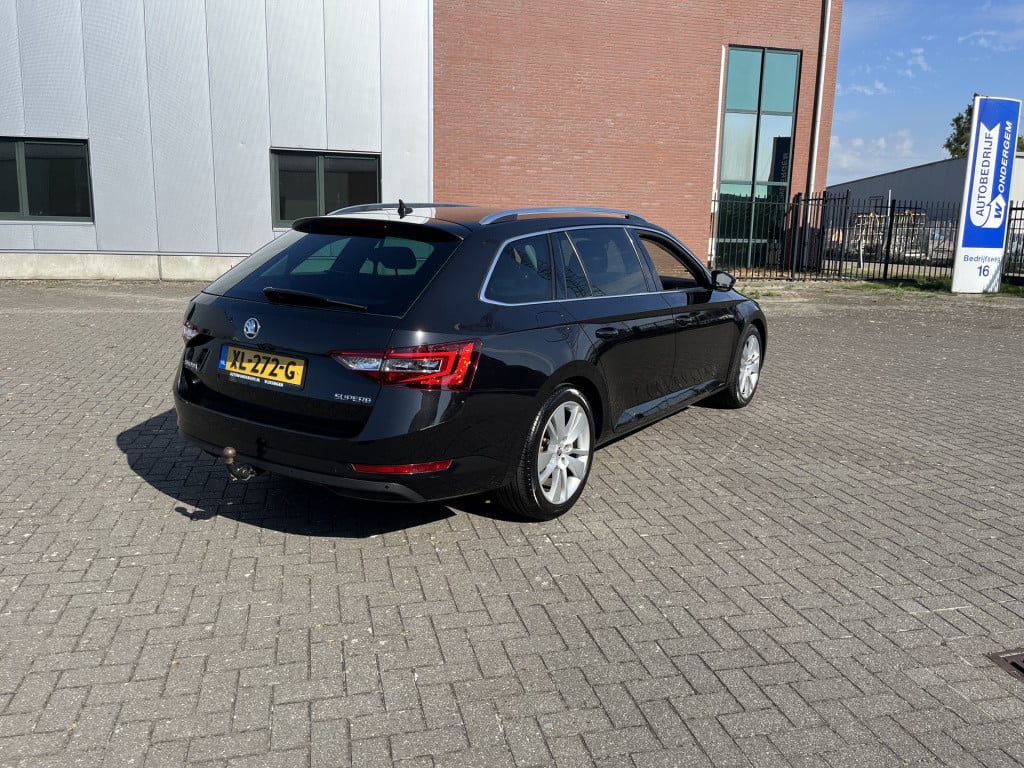 Skoda Superb combi 1.4 tsi act style business