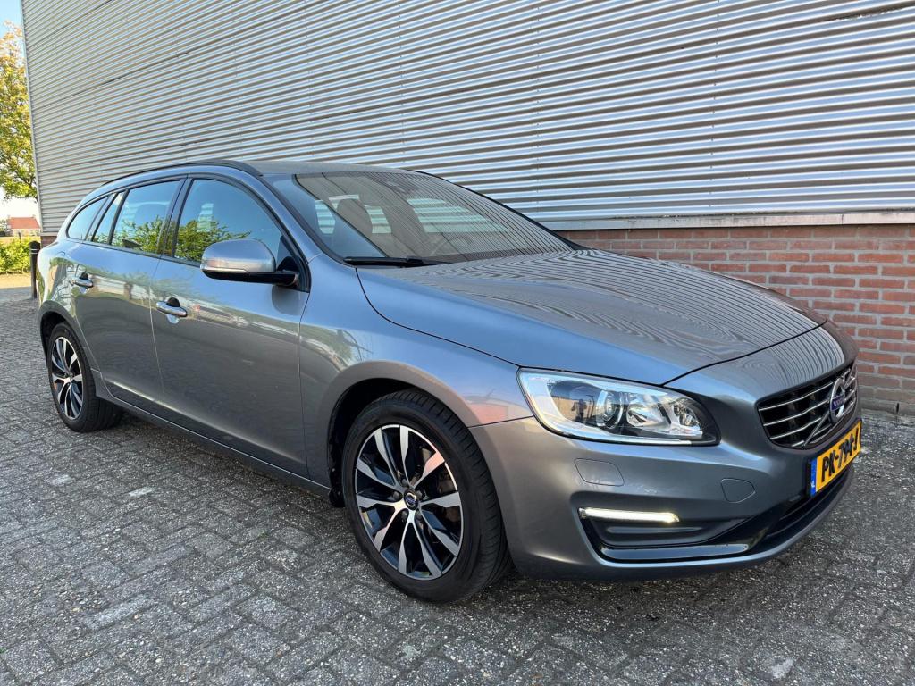 Volvo V60 1.5 t3 polar+ dynamic | orig. nl | leder | trekhaak