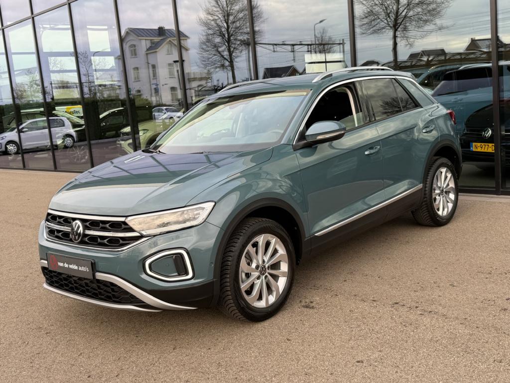 Volkswagen T-roc 1.5 tsi 150pk dsg style | navi | camera | ergo stoel | rij