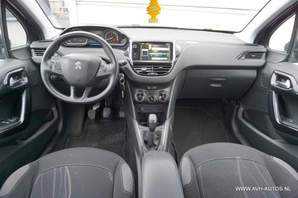 Peugeot 208 1.2 vti active