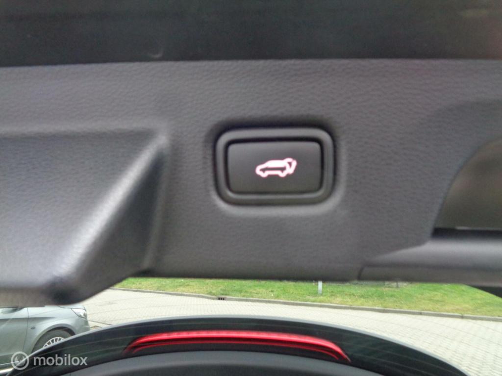 Kia Xceed 1.4 t-gdi executive/automaat/navi/panoramadak/half leer/18''lm/tr