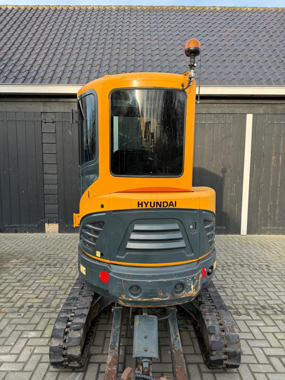 Hyundai ROBEX25Z- 9AK