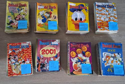 Diverse stapels Donald Duck weekbladen. per stapel: