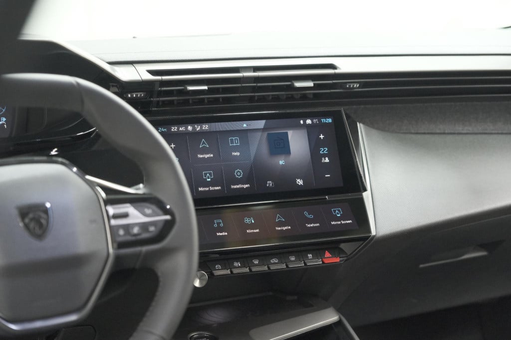 Peugeot 408 1.2 hybrid 136 e-dcs6 allure | 360 camera | navigatie | parkeer