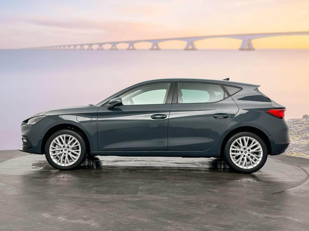 Seat Leon style business intense 1.5 tsi ehybrid 150 kw / 20