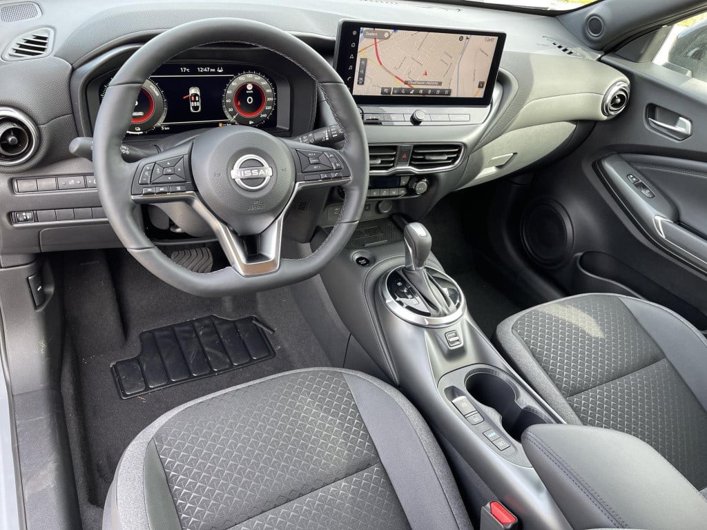 Nissan Juke 1.6 hybrid n-connecta cold pack