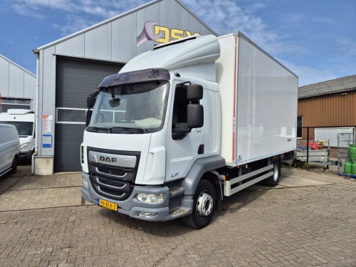 Daf LF210 fa Koelwagen Carrier