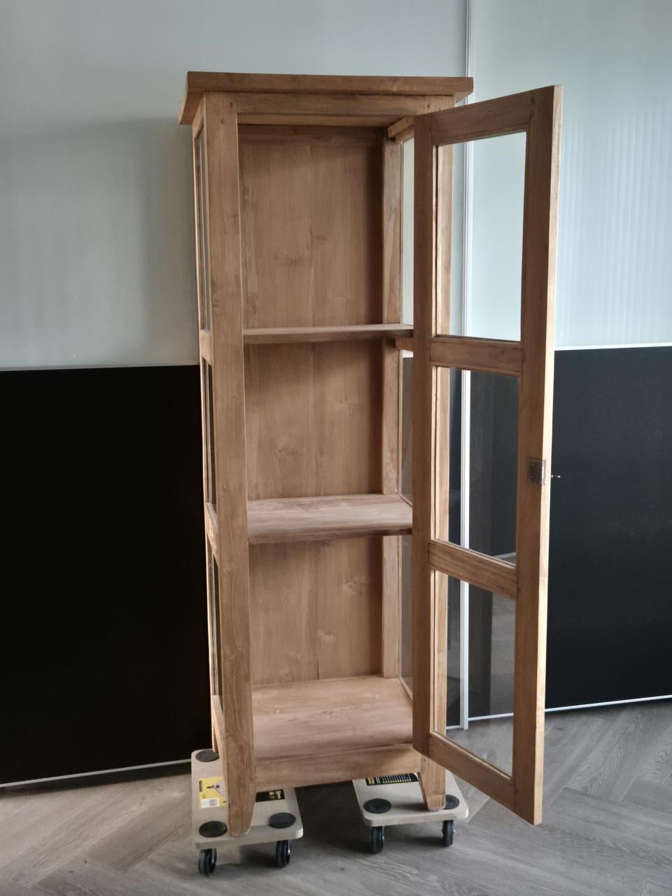 Teak kast