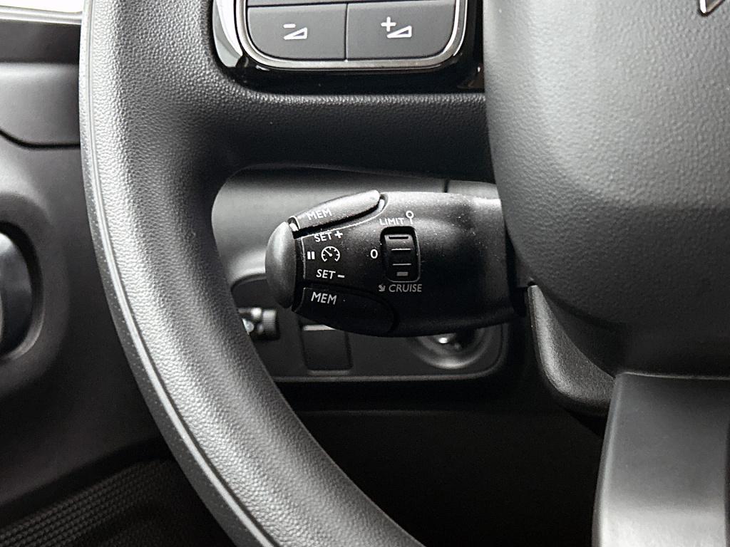 Citroen C3 82 pk plus | rijklaar | navigatie | parkeersensoren achter |