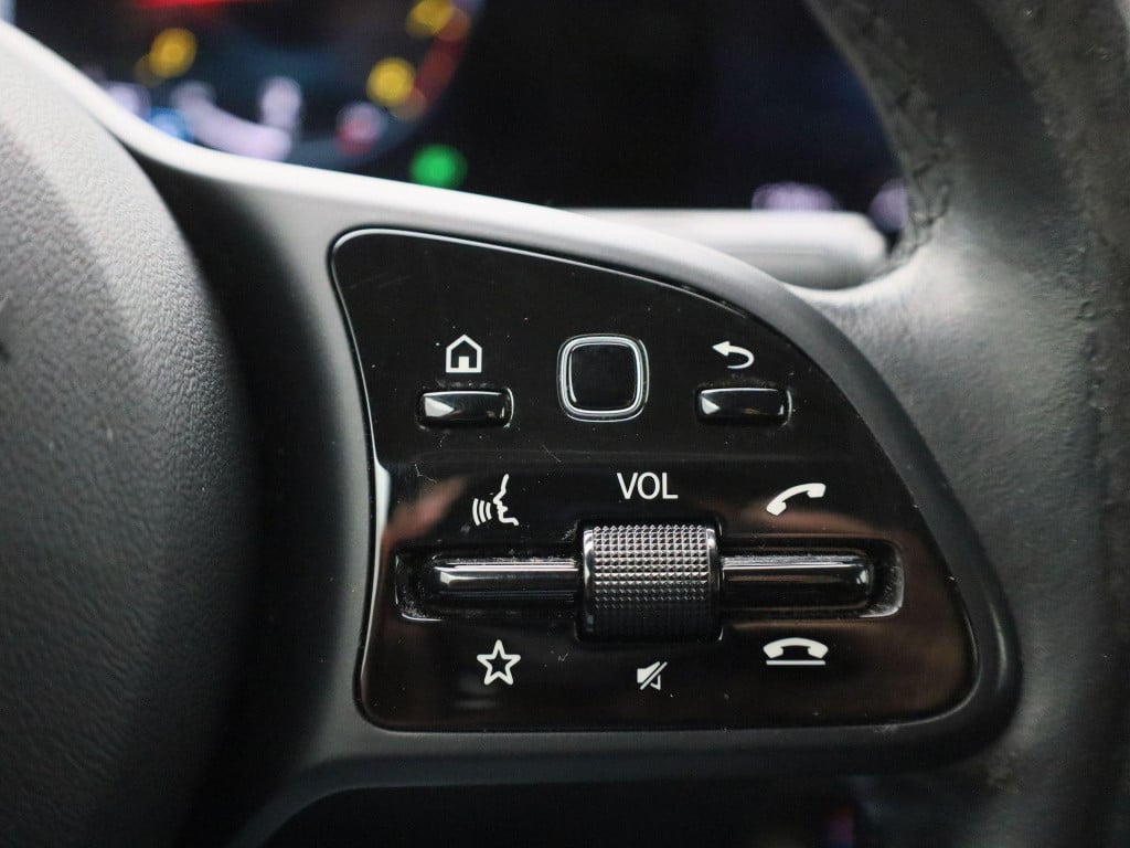 Mercedes-Benz A-Klasse 180 business solution | automaat | virtual cockpit |