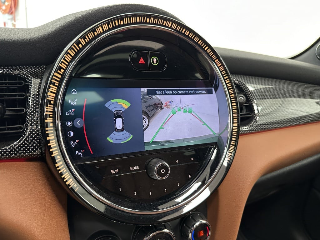 Mini Cooper mini 2.0 yours | british racing green | cognac int. | panora