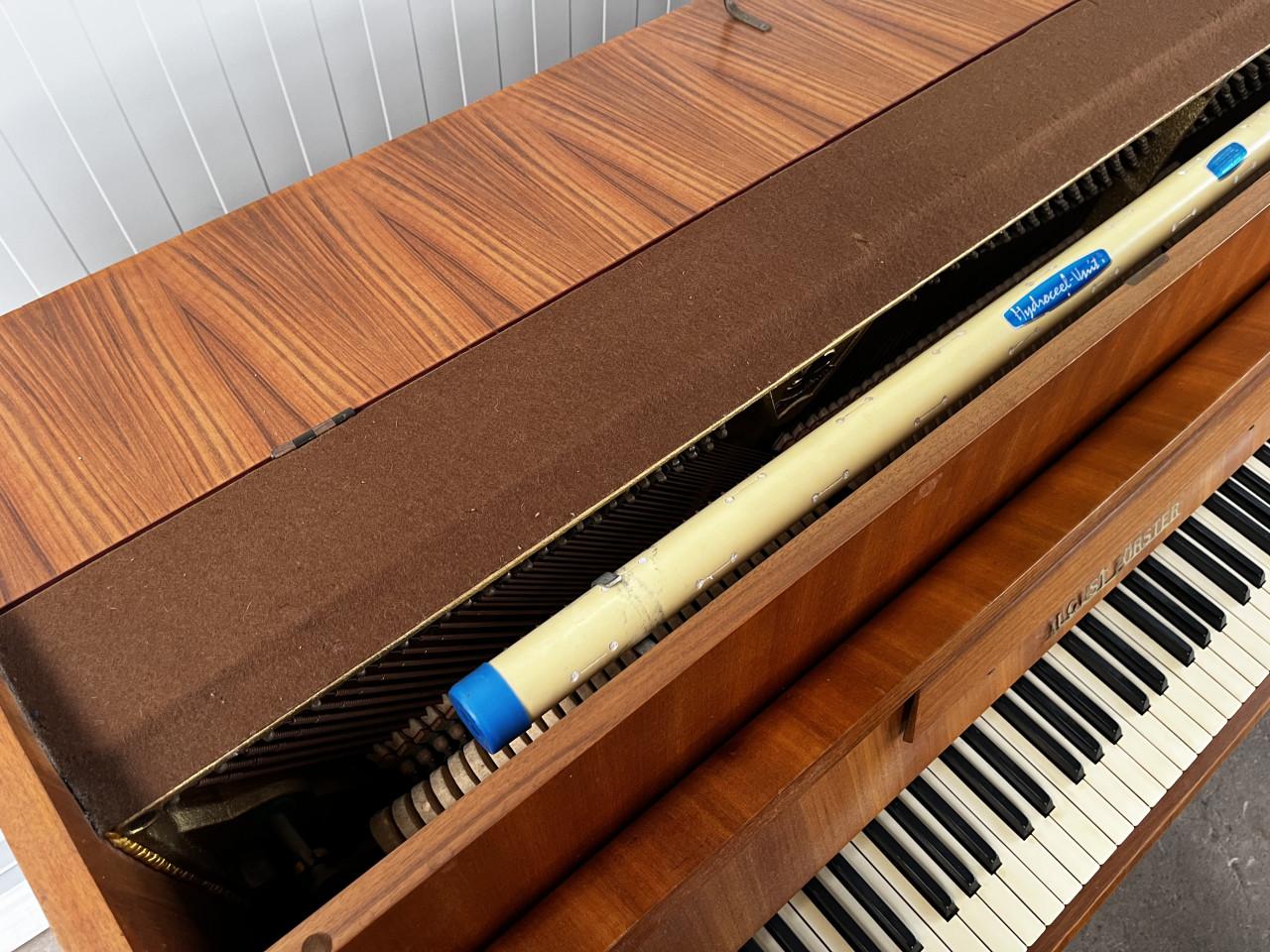 August Förster piano | noten | goede staat | vochtsysteem