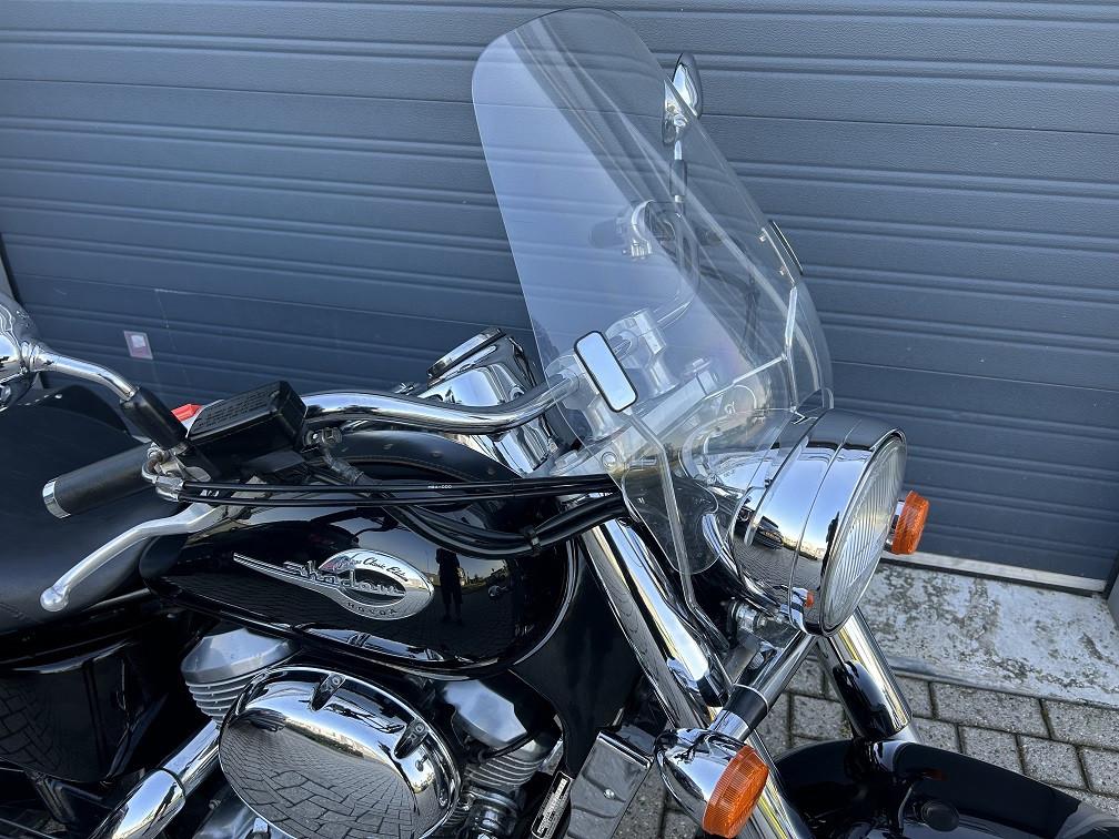 **VERKOCHT** Honda VT750C2, 1999, 32 dkm, lederen koffers, sissybar €3500,-