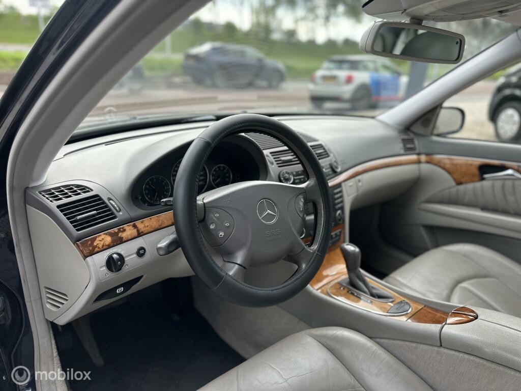 Mercedes E-klasse 240 Elegance Navi PDC Xenon km262.885 Nap BJ2003