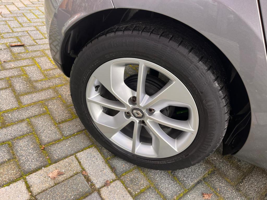 Renault Clio 0.9 tce eco2 limited