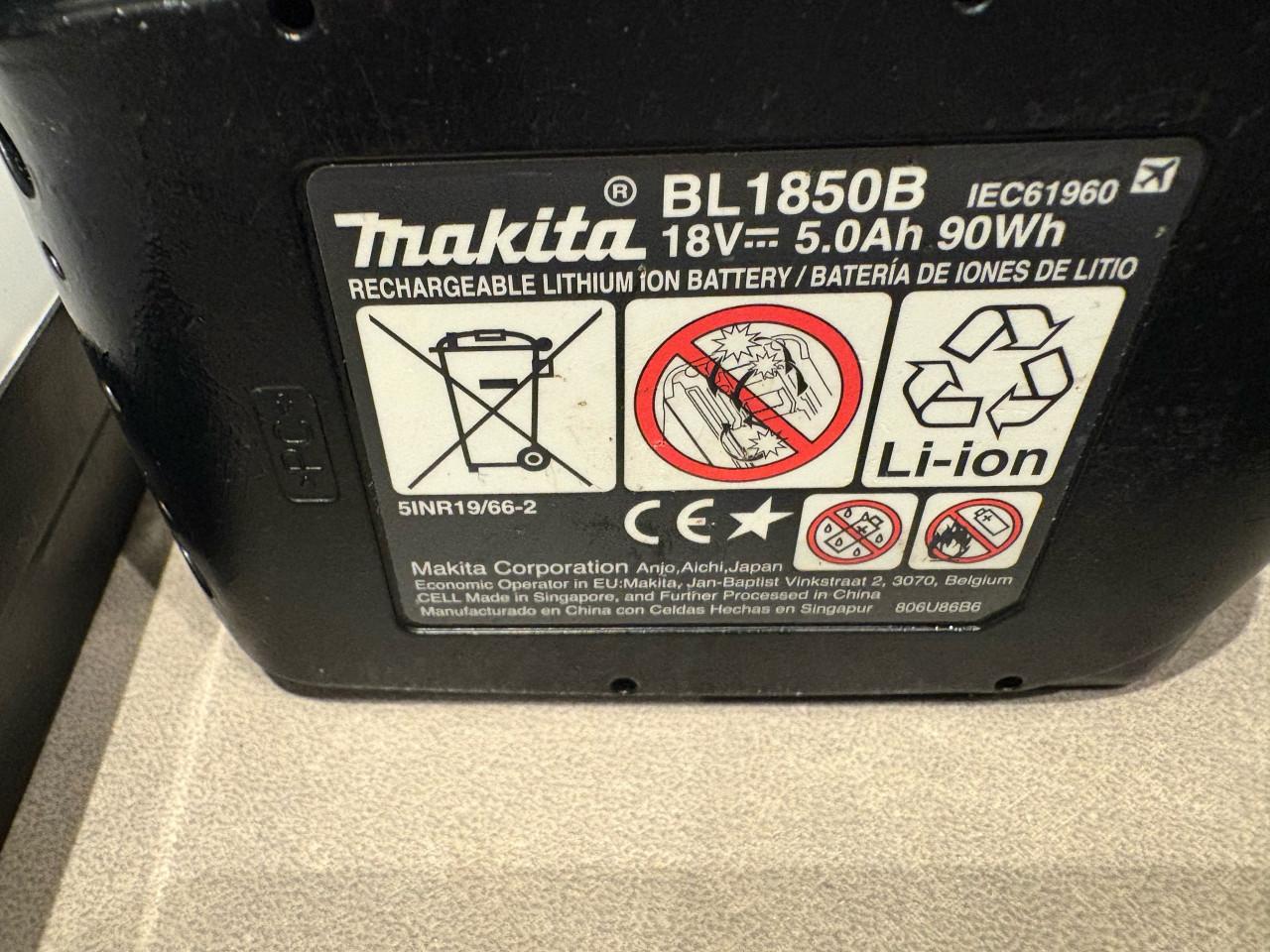 Makita Led lamp body met 18V 5,0Ah accu zgan!