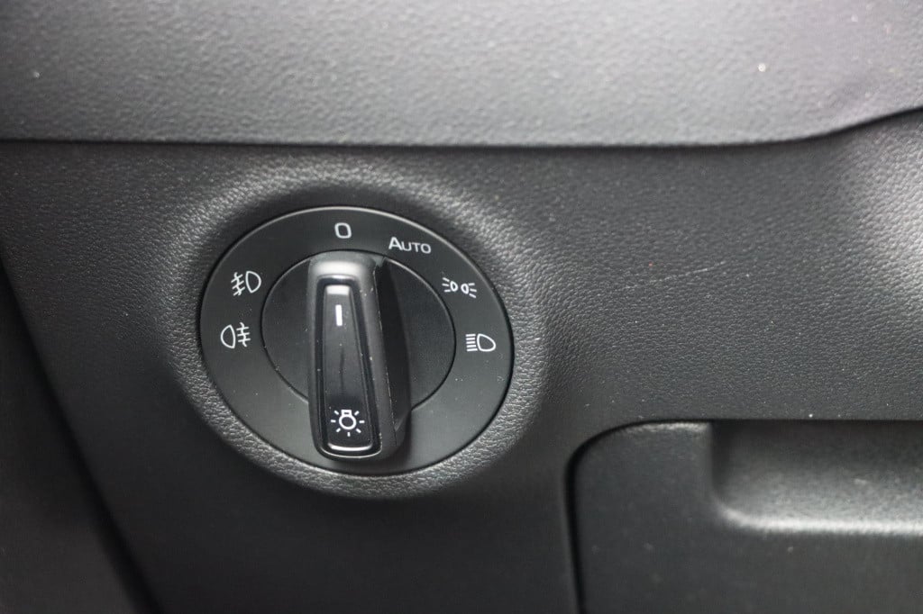 Skoda Karoq 1.5 tsi act sportline business dsg7 150pk
