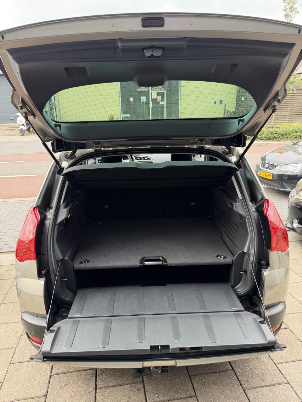 Peugeot 3008 automaat bouwjaar 2010