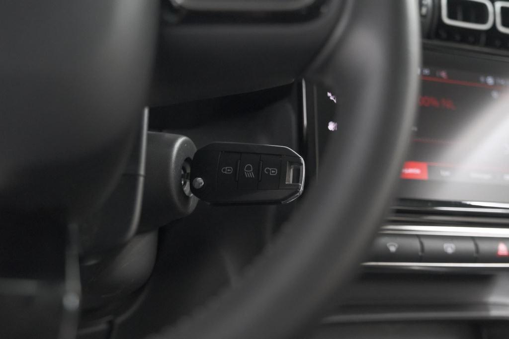 Citroen C3 Aircross puretech 130 eat6 plus | stoelverwarming | parkeersenso
