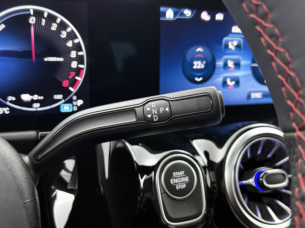 Mercedes-Benz Gla-klasse 250 e business solution amg | premium plus pakket 