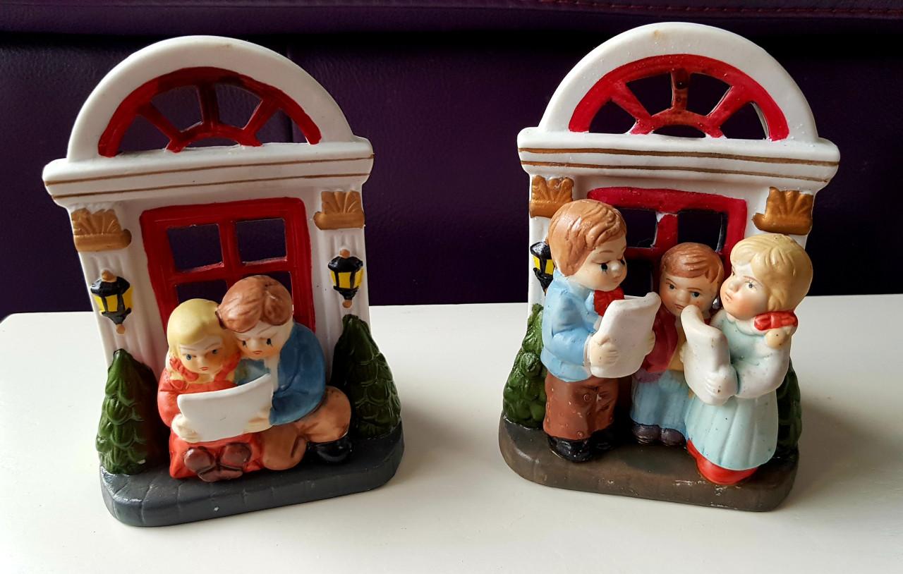 2 vintage kersttafereeltjes van steen, 15x9½ cm