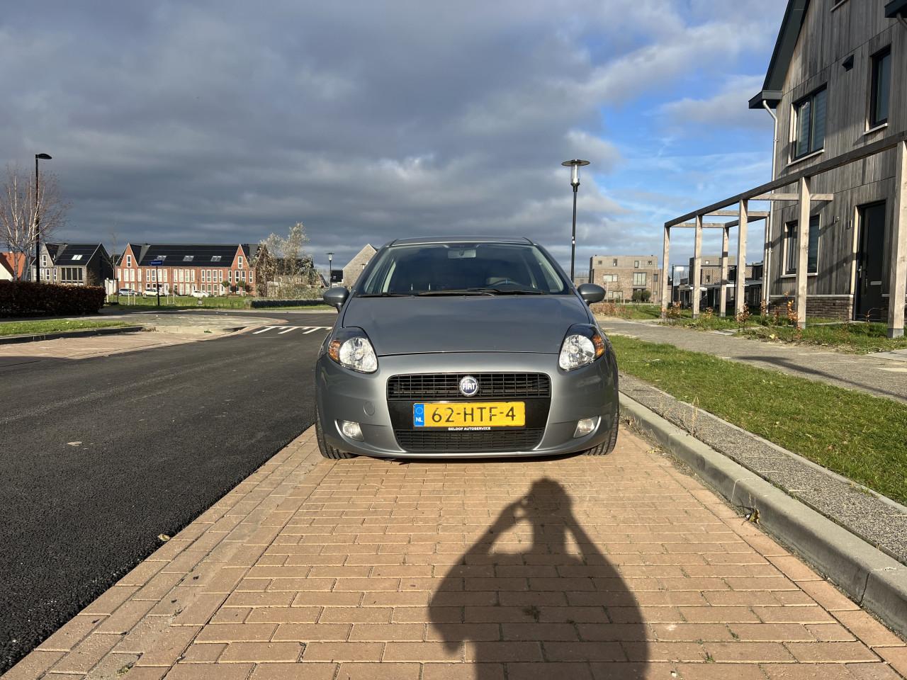 Fiat Grande Punto 1.4 16V T-jet 3DR grijs