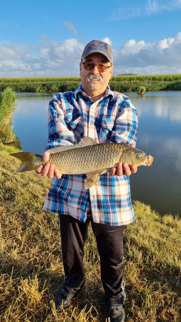 Grotekarpers vangen in de polder bij Karpervisserij Koudekerke € 17,50